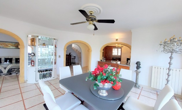Resale - Villa - Moraira