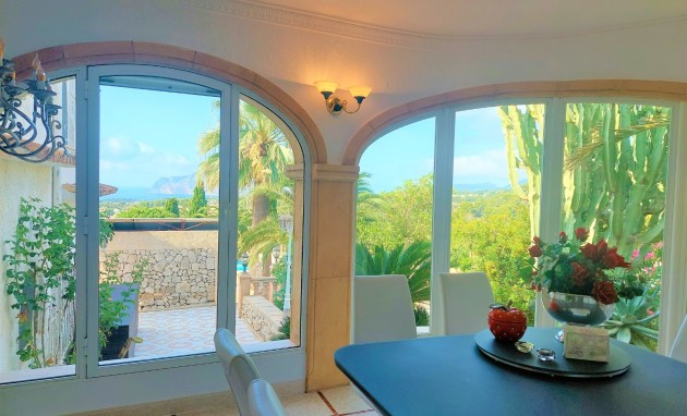 Resale - Villa - Moraira