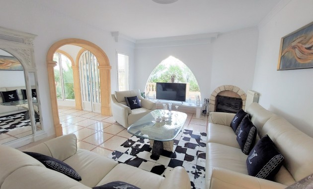 Resale - Villa - Moraira