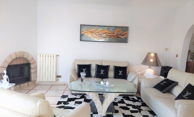 Resale - Villa - Moraira