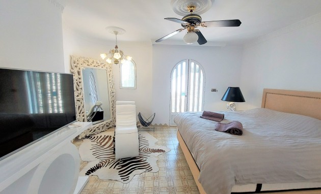 Resale - Villa - Moraira