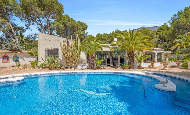Resale - Villa - Altea