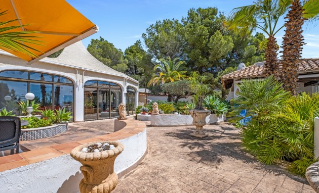 Resale - Villa - Altea