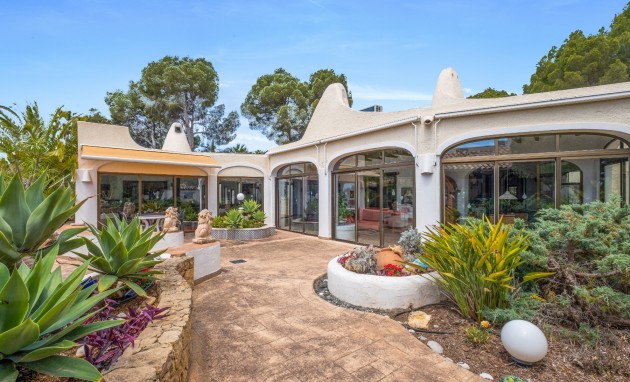 Resale - Villa - Altea