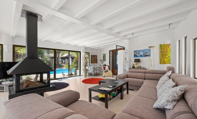 Resale - Villa - Altea