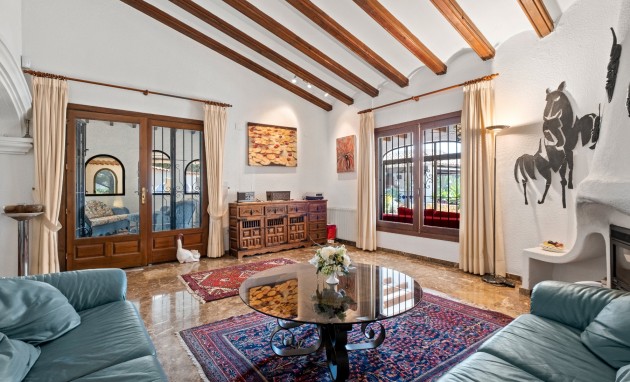 Resale - Villa - Altea