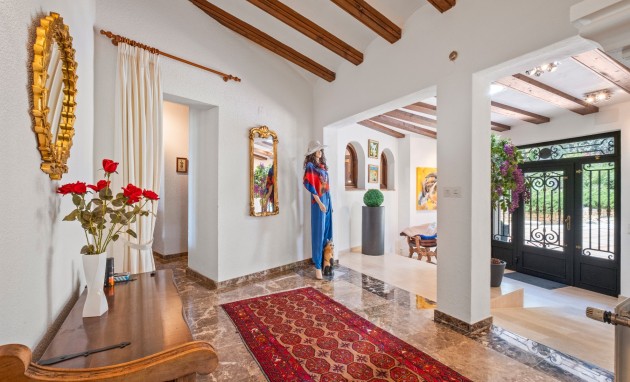 Resale - Villa - Altea