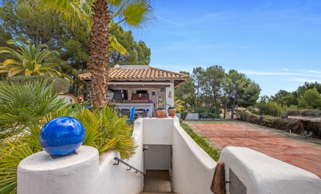 Resale - Villa - Altea