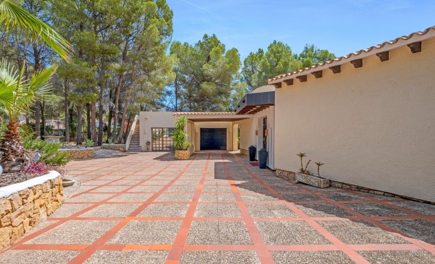 Resale - Villa - Altea