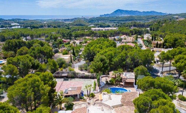 Resale - Villa - Altea