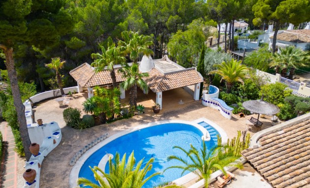 Resale - Villa - Altea