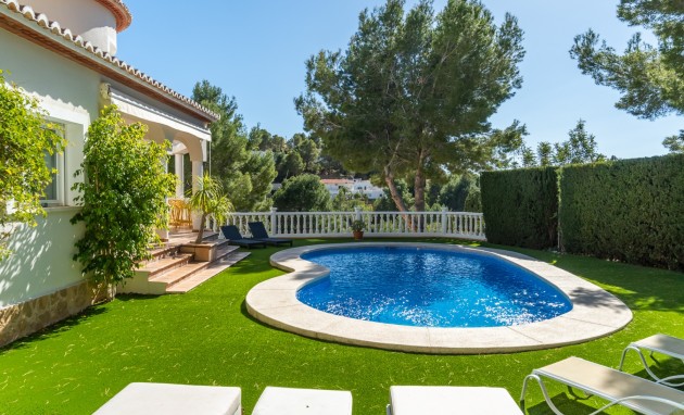 Resale - Villa - Altea