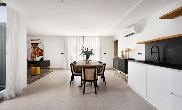 Resale - Villa - Benidorm