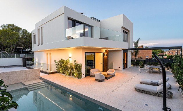 Resale - Villa - Benidorm