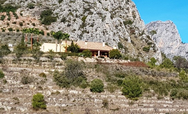Resale - Finca - Bolulla
