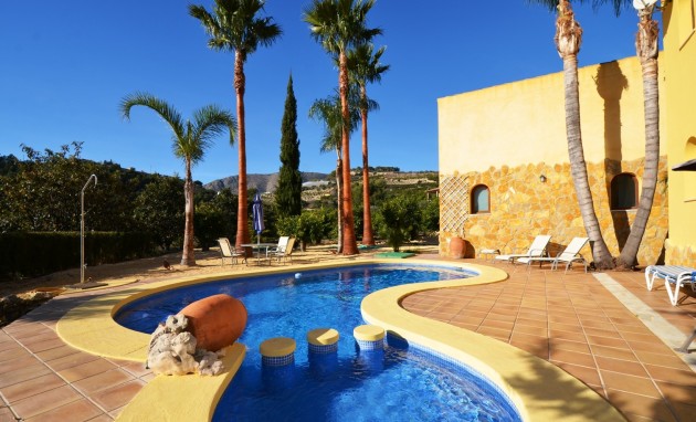 Resale - Finca - Bolulla