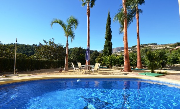 Resale - Finca - Bolulla