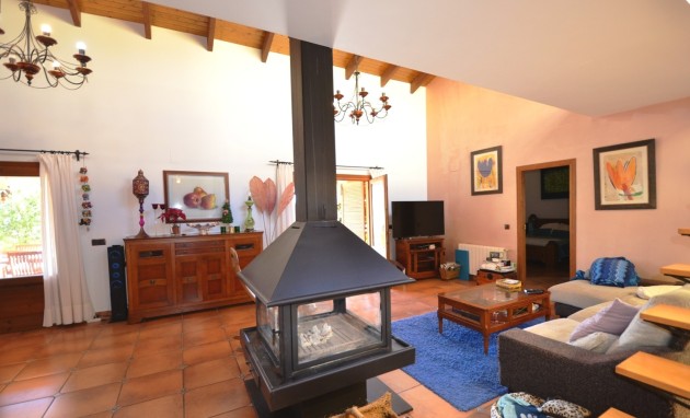 Resale - Finca - Bolulla