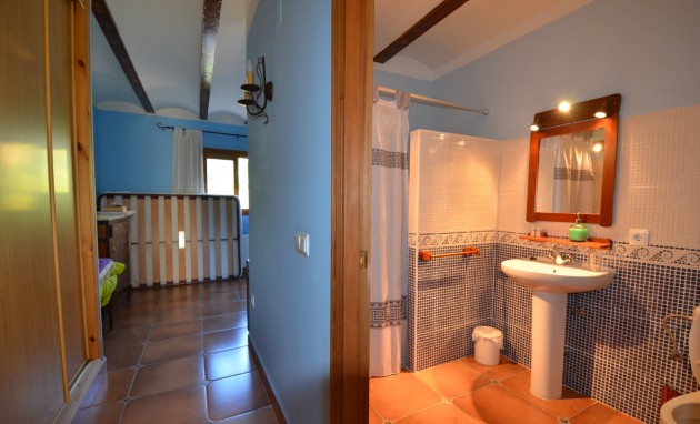 Resale - Finca - Bolulla
