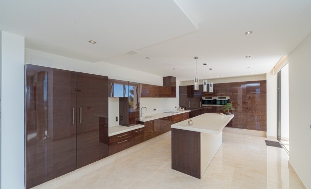 Resale - Villa - Altea