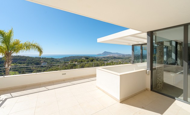 Resale - Villa - Altea