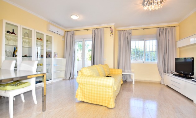 Resale - Apartment / flat - Altea