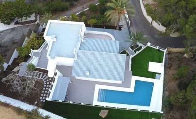 Resale - Villa - Altea