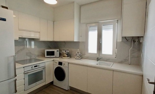 Resale - Villa - Altea