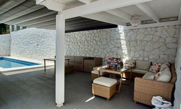 Resale - Villa - Altea