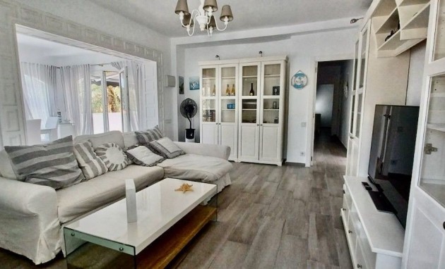 Resale - Villa - Altea