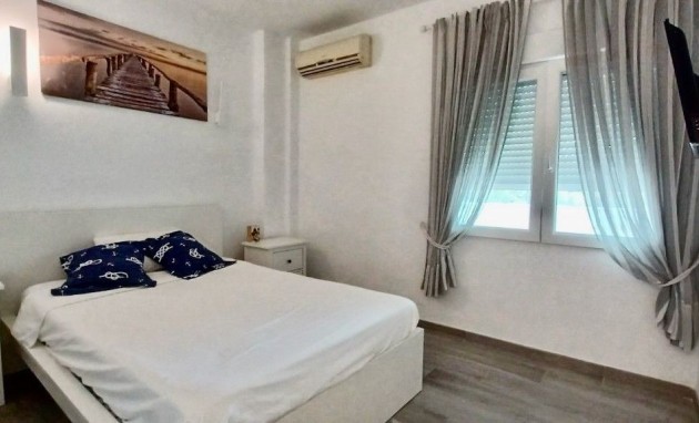 Resale - Villa - Altea