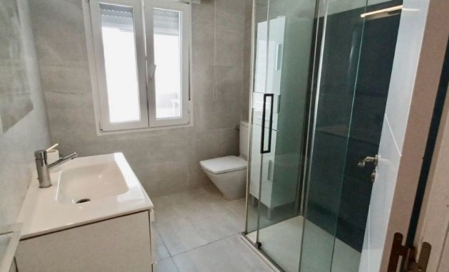 Resale - Villa - Altea