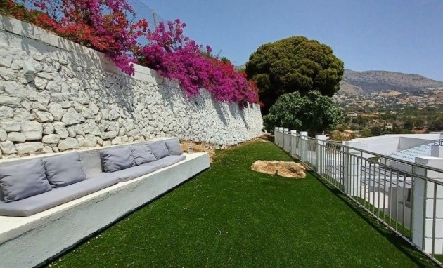 Resale - Villa - Altea