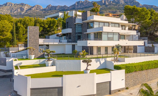 Resale - Villa - Altea