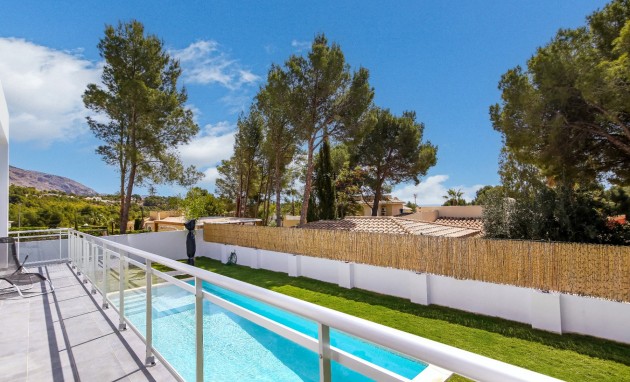 Resale - Villa - Altea