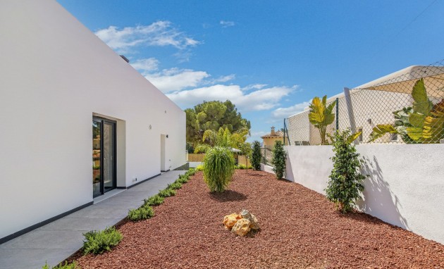 Resale - Villa - Altea