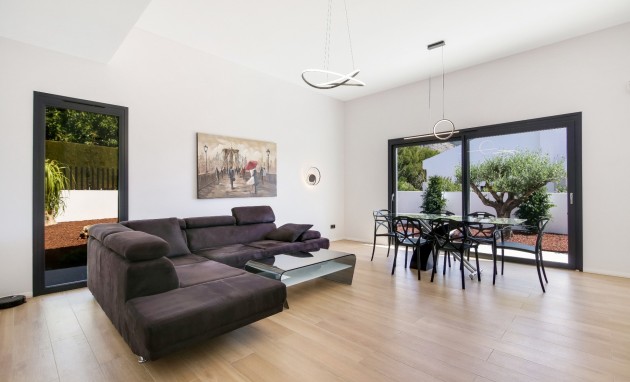 Resale - Villa - Altea