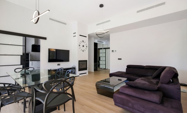 Resale - Villa - Altea