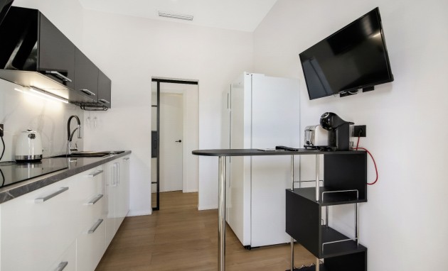 Resale - Villa - Altea