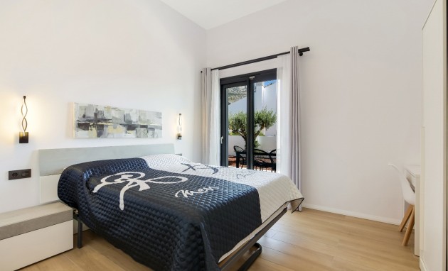 Resale - Villa - Altea