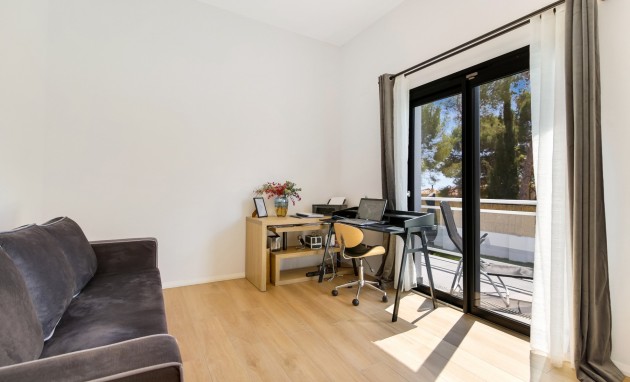 Resale - Villa - Altea