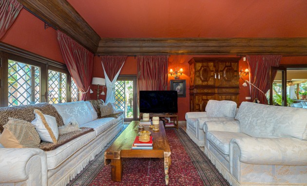 Resale - Villa - Benidorm