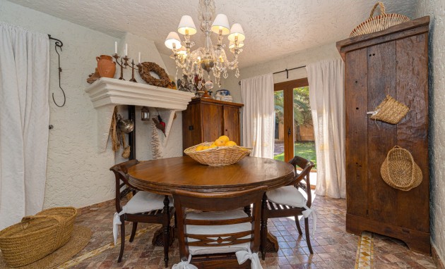 Resale - Villa - Benidorm