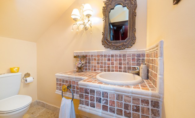 Resale - Villa - Benidorm