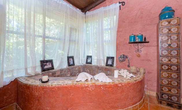 Resale - Villa - Benidorm
