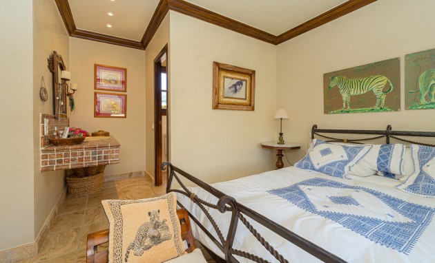 Resale - Villa - Benidorm