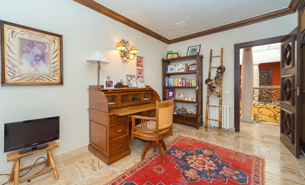 Resale - Villa - Benidorm