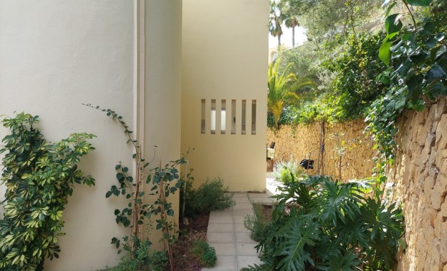 Resale - Villa - Altea