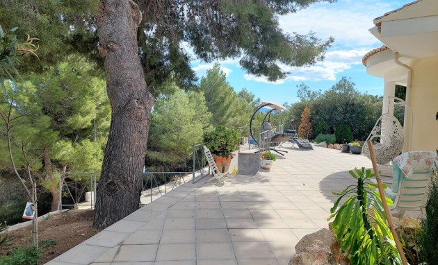 Resale - Villa - Altea