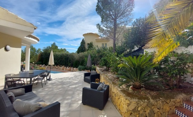 Resale - Villa - Altea